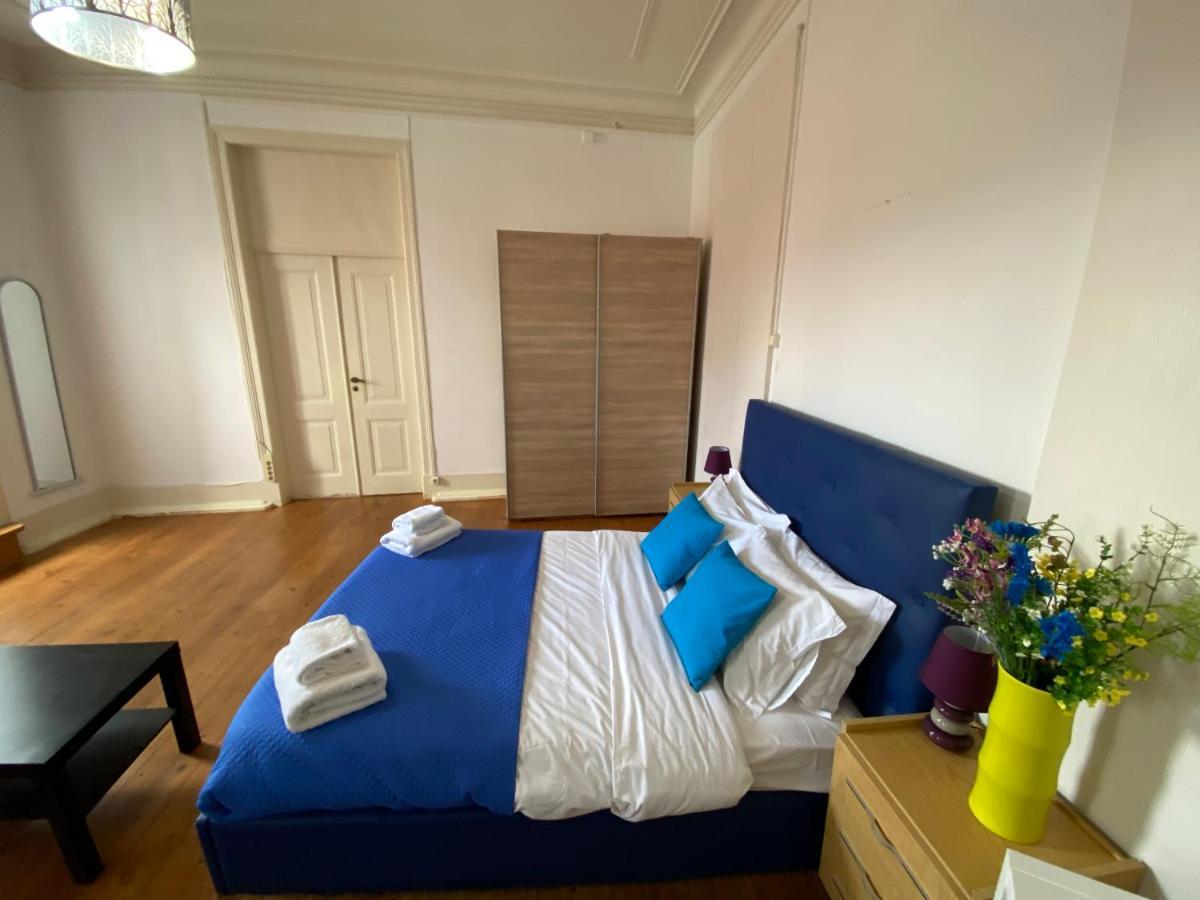Classic Chiado 1 - Central Guest House Room With Shared Bathroom ลิสบอน ภายนอก รูปภาพ